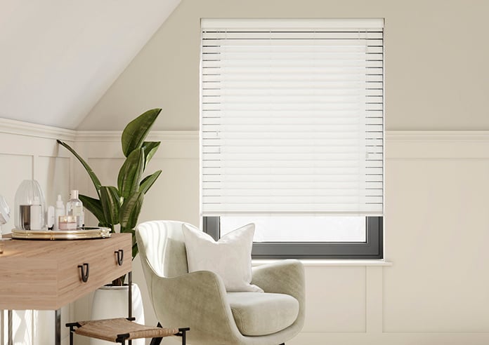 Ecowood, Soft White Fine Grain - Motorised Venetian Blind - Image 3